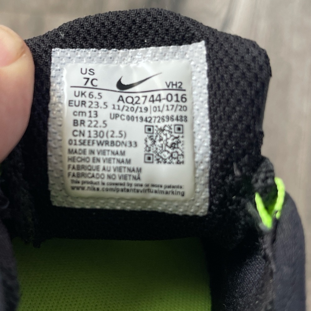 Nike Kids' Black & Teal Slip-On Sneakers with Neon Green Accents - Picture 7 of 7